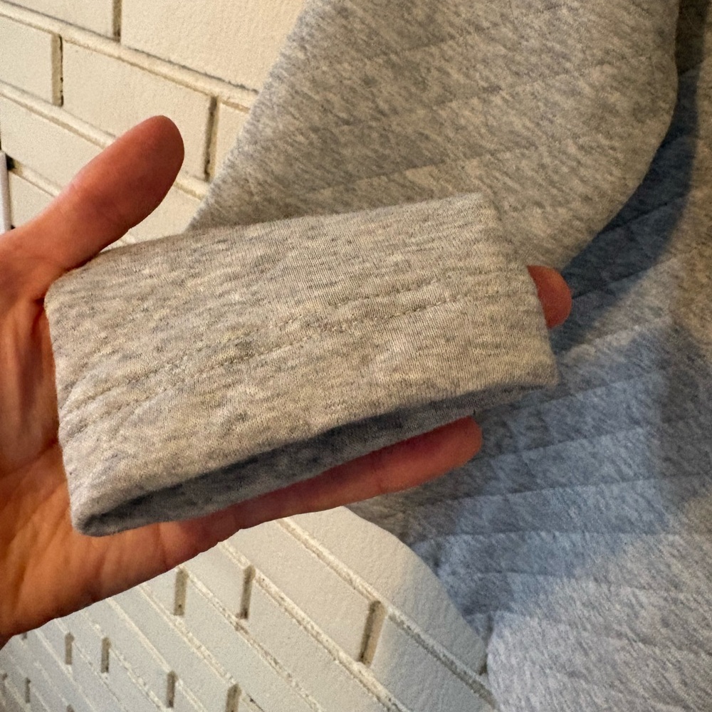 NWT Eddie Bauer Light Gray Quilted Top | Womens Medium - Picture 7 of 8